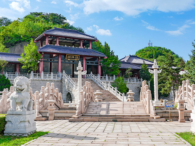 长城华人怀思堂随缘阁